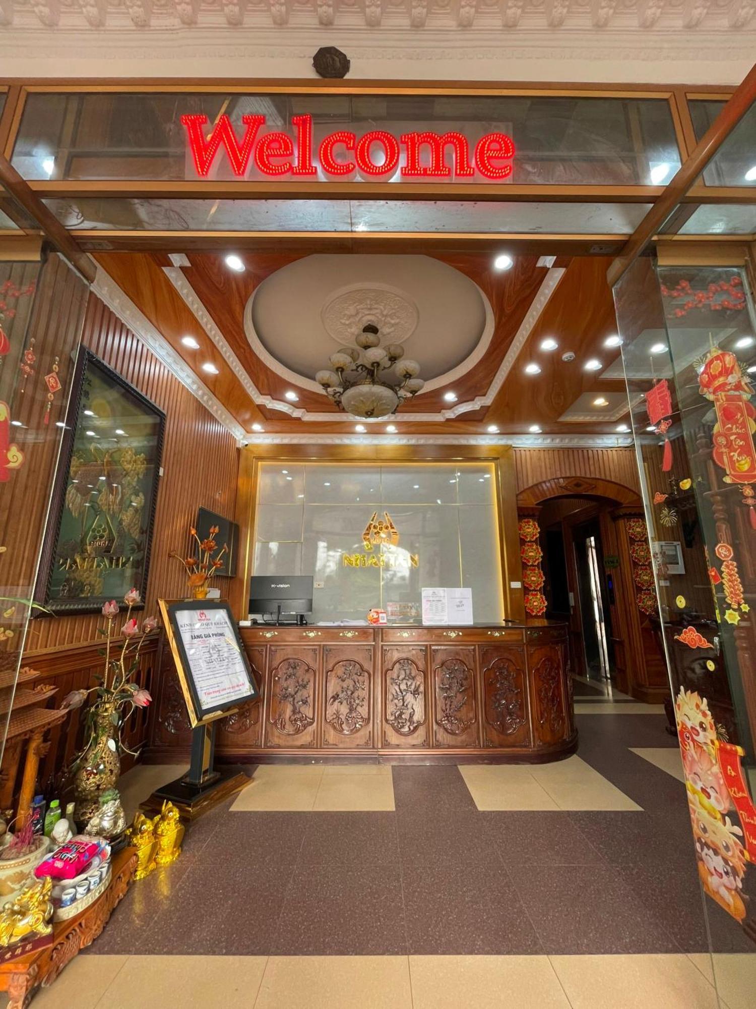 Nhat Tan Hotel ハノイ市 エクステリア 写真