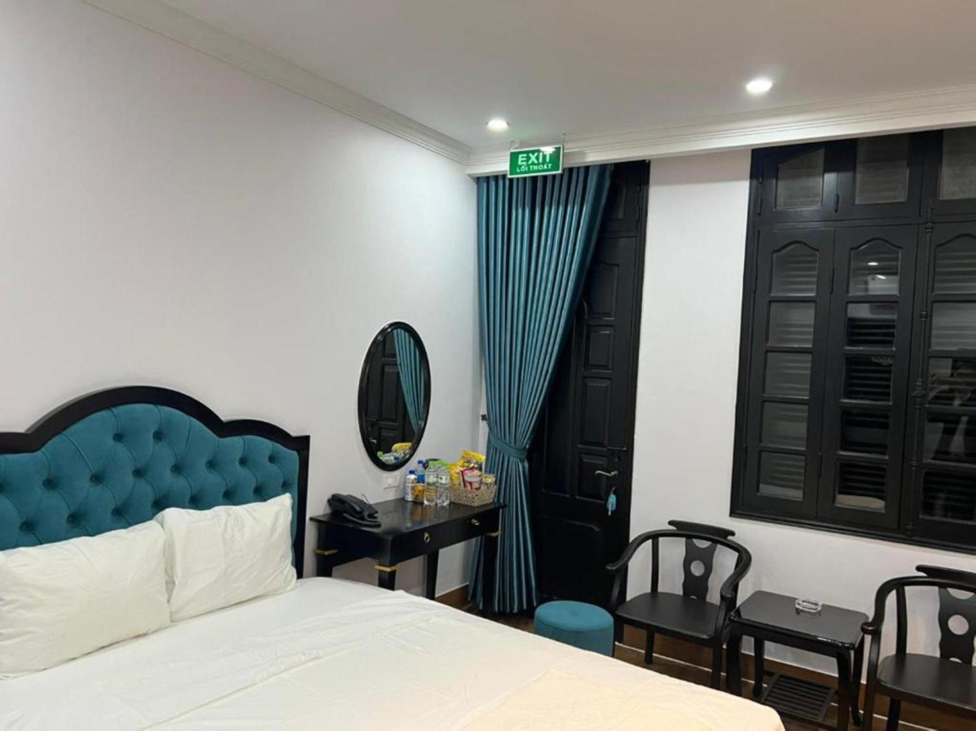 Nhat Tan Hotel ハノイ市 エクステリア 写真